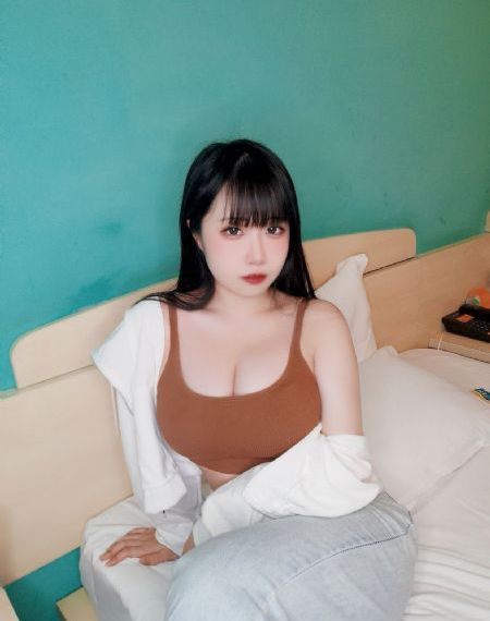 年轻的阿姨2在线观看_720日本电影免费