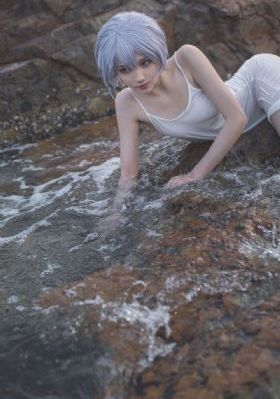 校长的侄女电影_1080P高清完整版